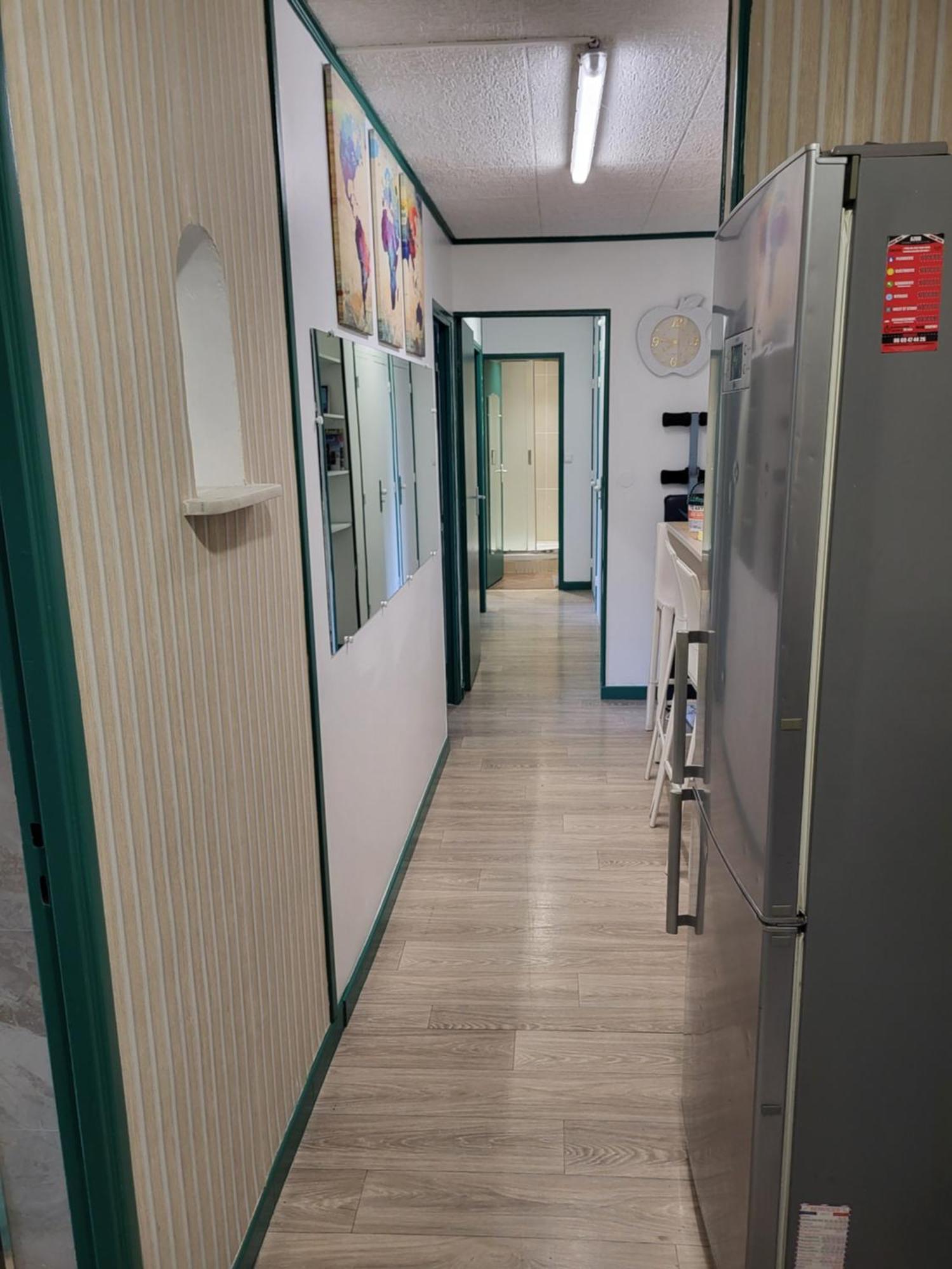 Private Room-3 In Hannana Apartment- 2 Min Walk To Tram 12 Min To Nice Train Station 15 Min To Massena Place ニース エクステリア 写真